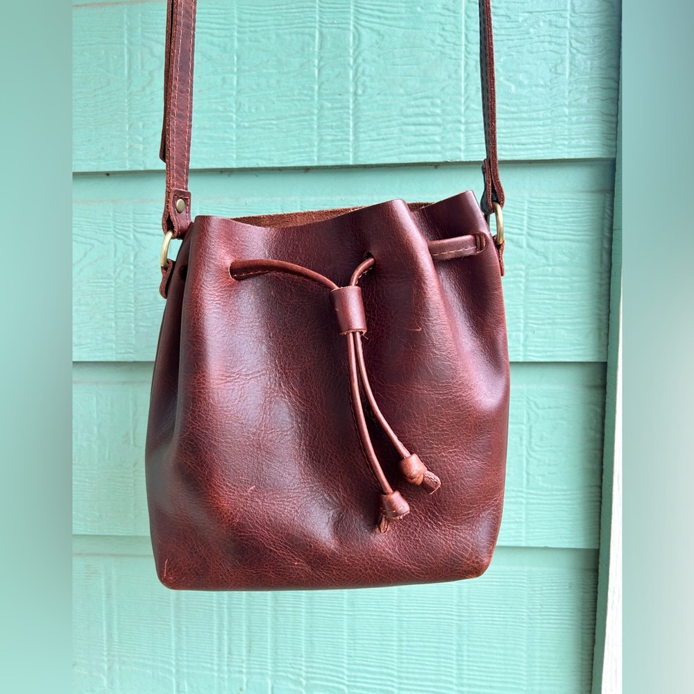 Portland Leather Goods Small Bucket in Lava
